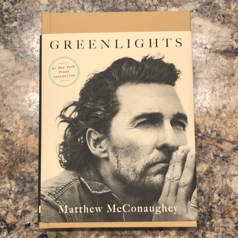 Green lights, by Matthew McConaughey - Picture 1 of 2